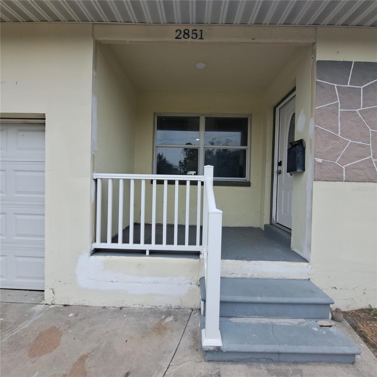 Image 3 of 32 For 2851 28th Avenue N