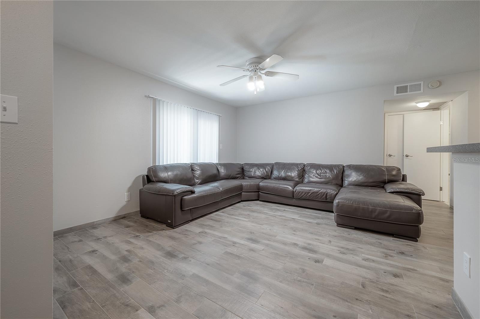 Image 4 of 41 For 9100 Dr Martin Luther King Jr Street N 905