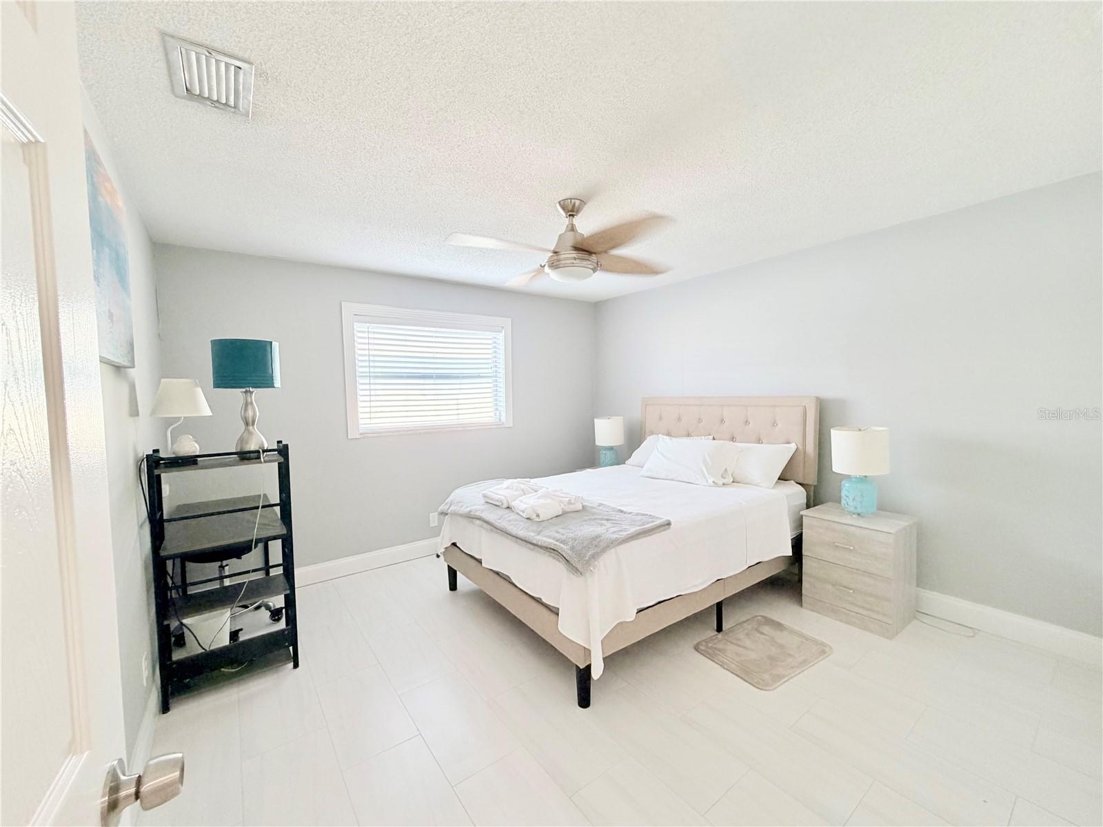 Image 10 of 31 For 2513 Gulf Boulevard