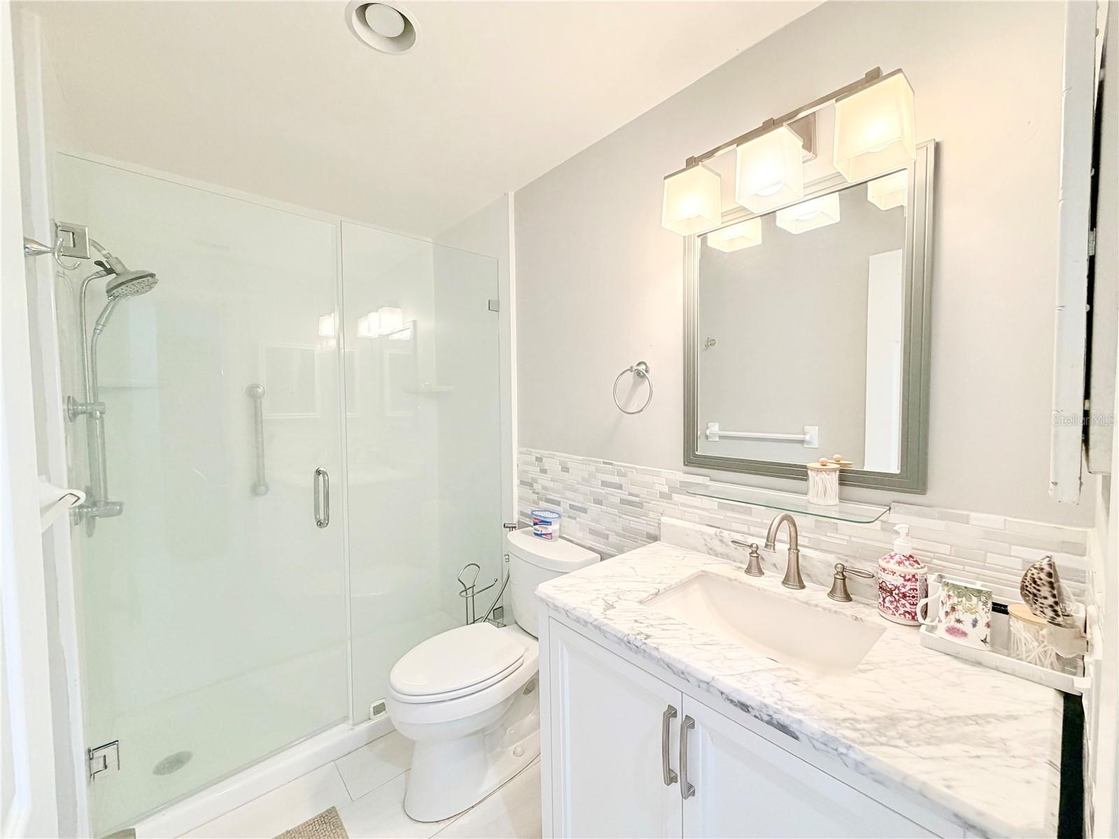 Image 12 of 31 For 2513 Gulf Boulevard