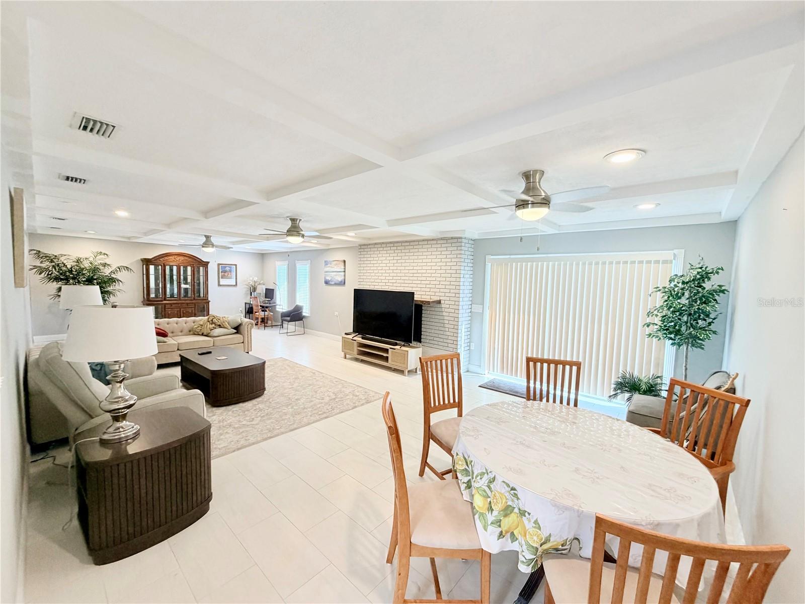 Image 15 of 31 For 2513 Gulf Boulevard