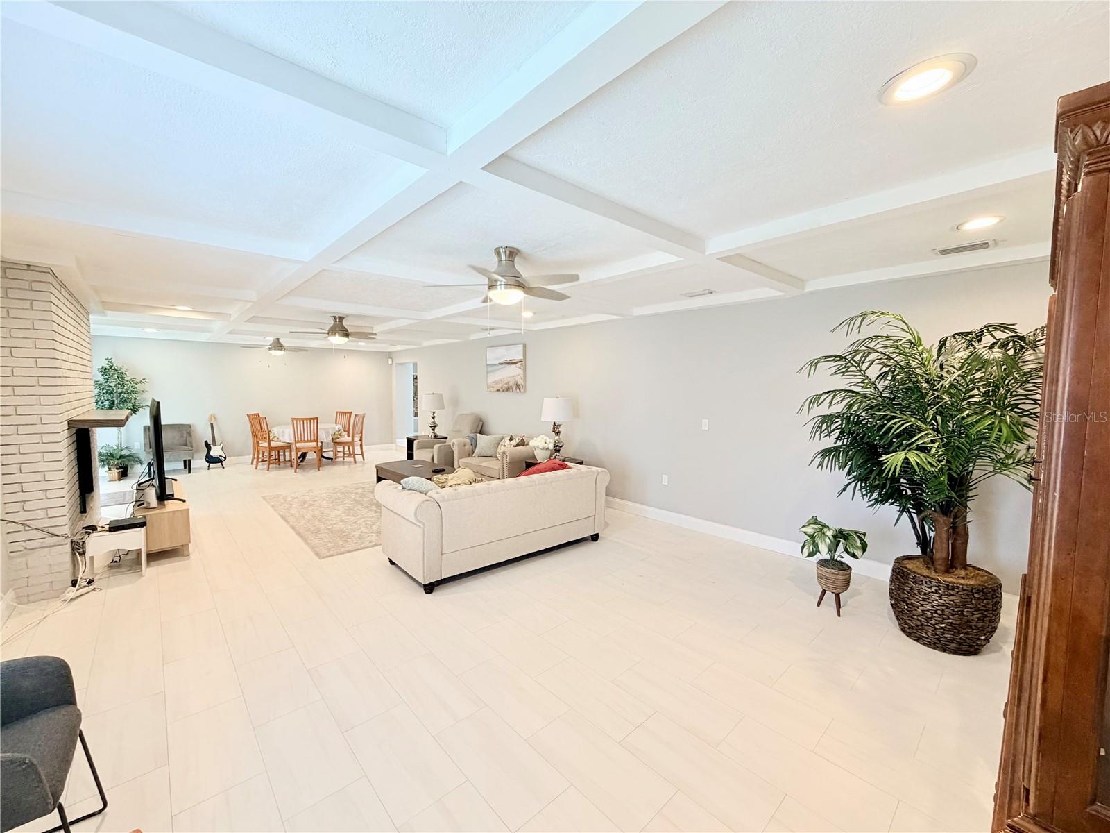 Image 17 of 31 For 2513 Gulf Boulevard