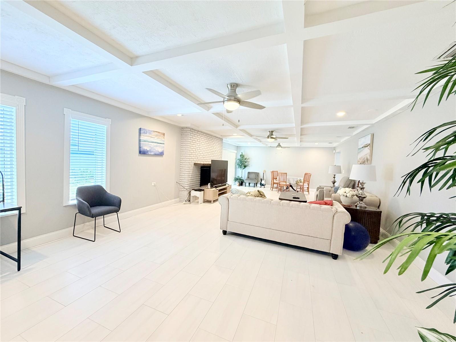 Image 18 of 31 For 2513 Gulf Boulevard