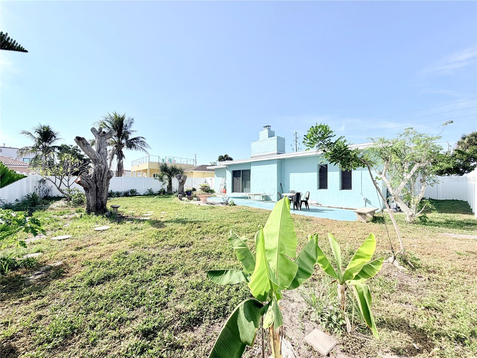 Image 24 of 31 For 2513 Gulf Boulevard