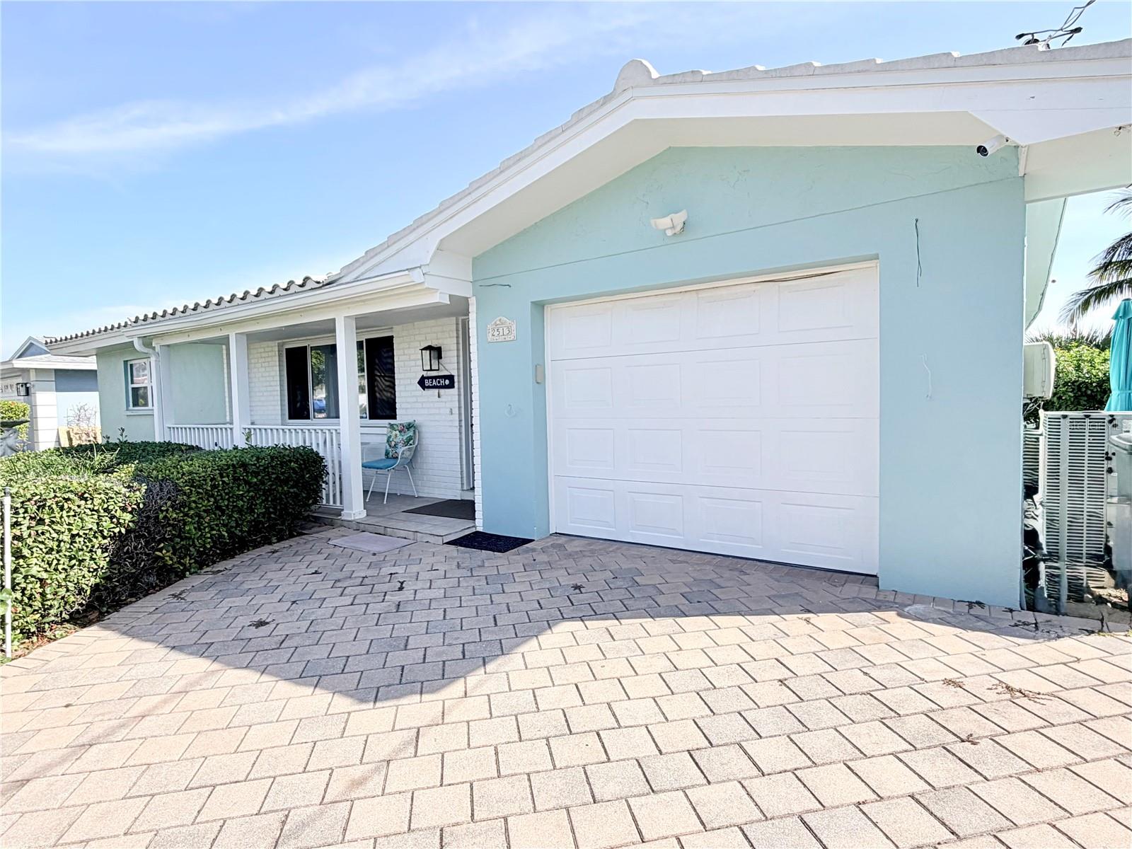 Image 3 of 31 For 2513 Gulf Boulevard