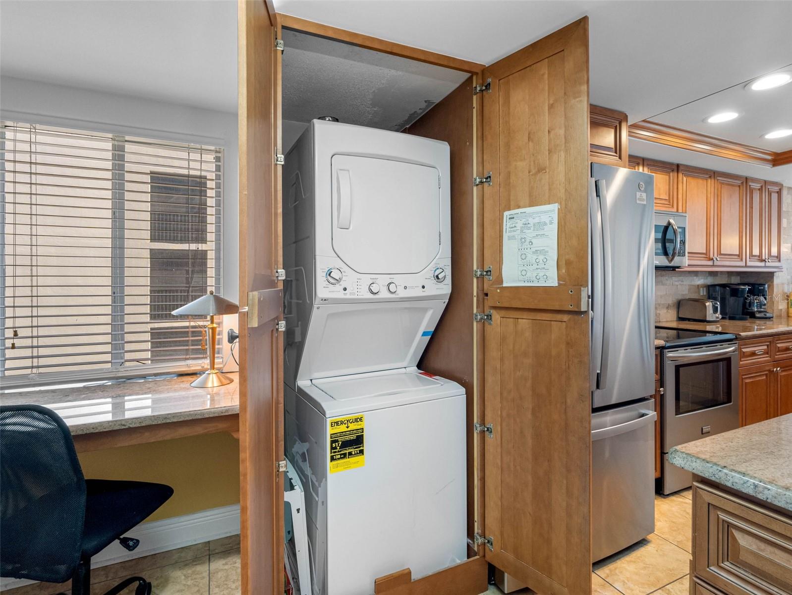 Image 27 of 33 For 19925 Gulf Boulevard 402