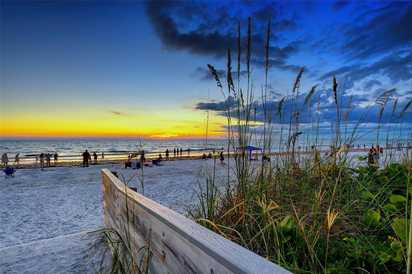 Image 31 of 33 For 19925 Gulf Boulevard 402