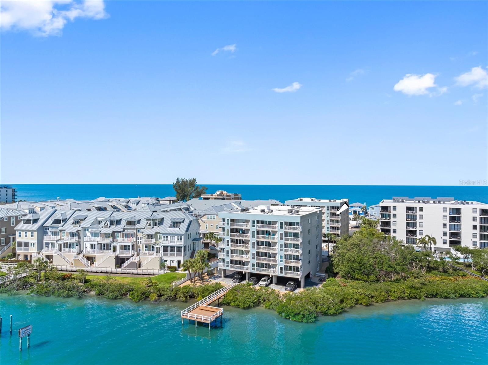 Image 32 of 33 For 19925 Gulf Boulevard 402