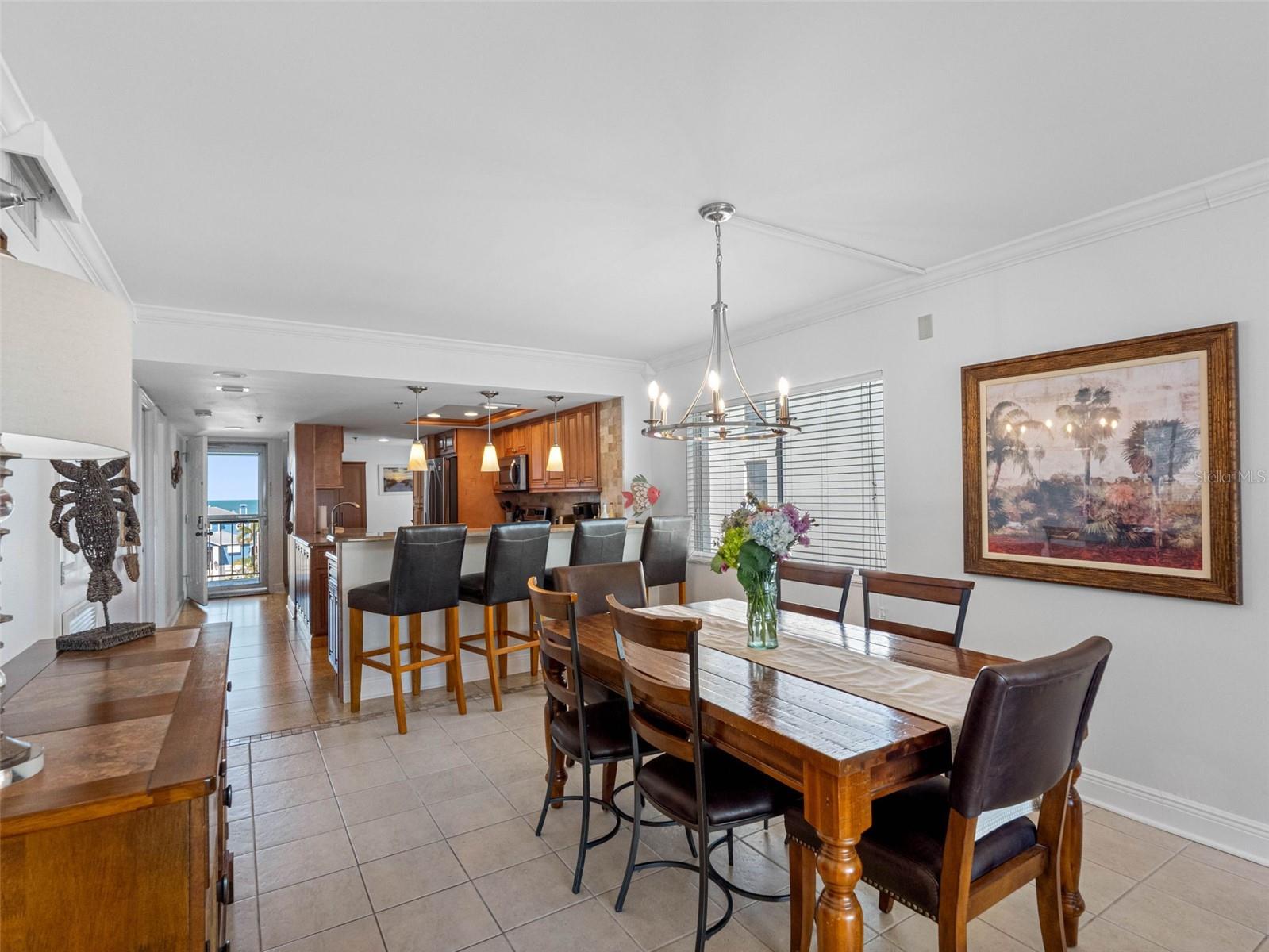 Image 7 of 33 For 19925 Gulf Boulevard 402