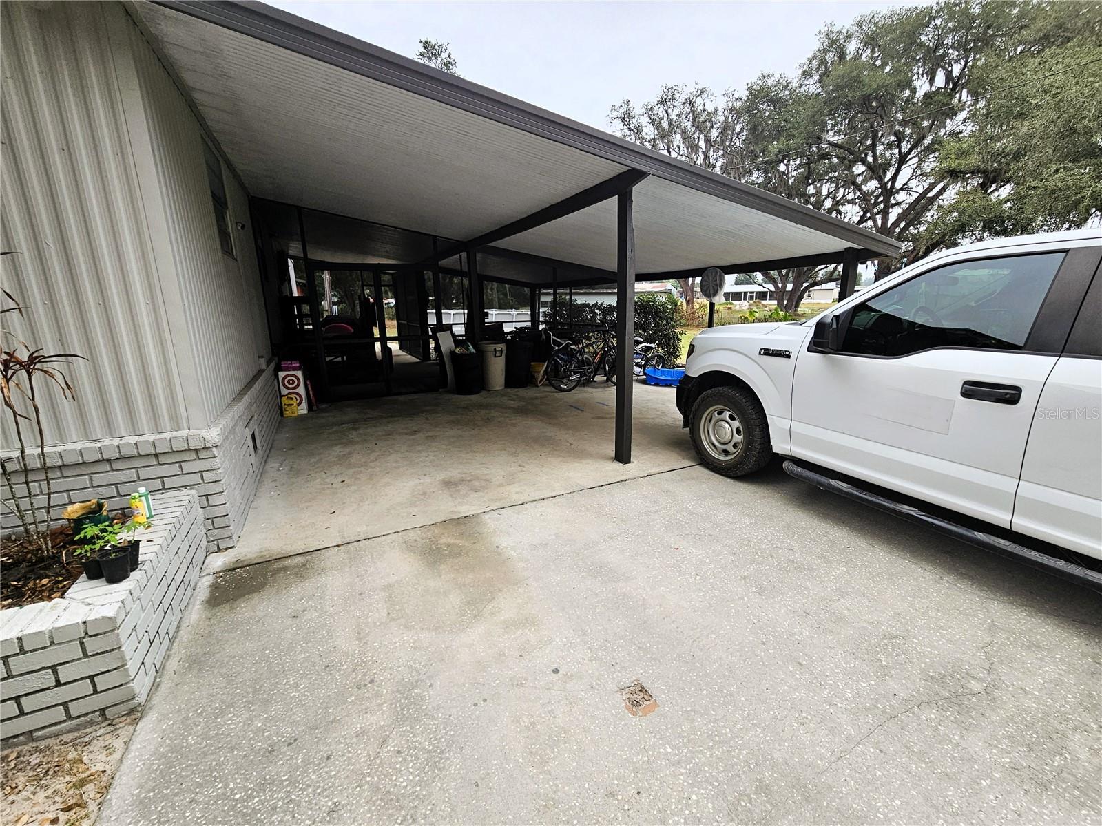 Image 21 of 38 For 4211 Lowell Lane