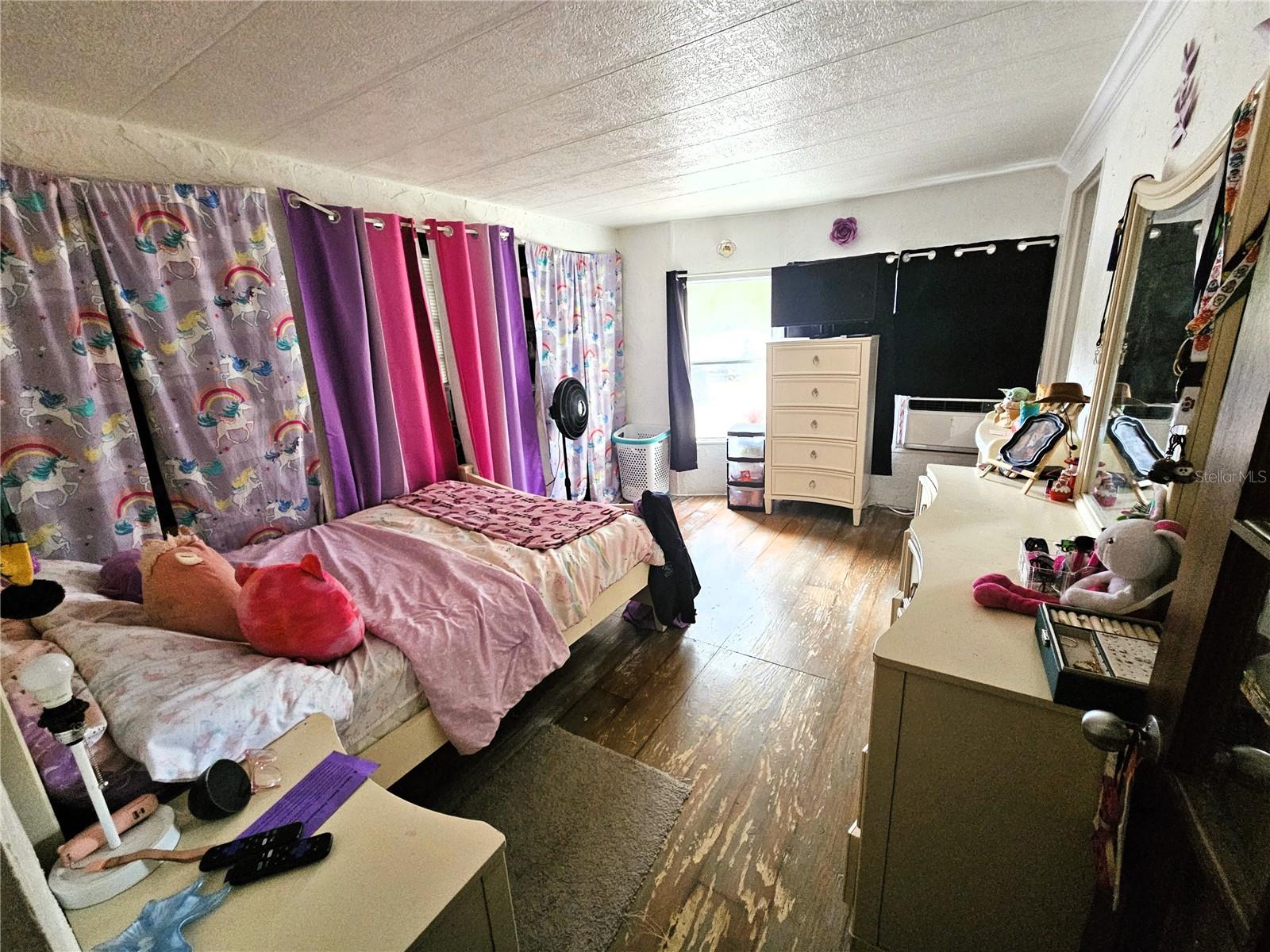 Image 5 of 38 For 4211 Lowell Lane