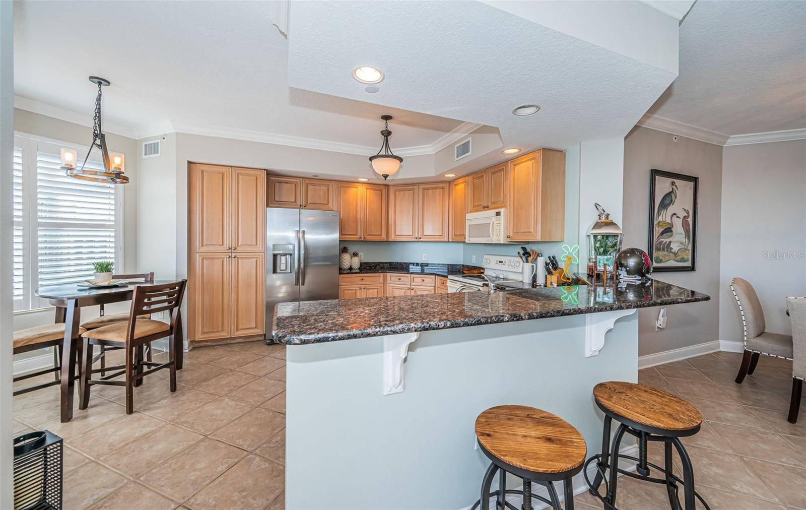 Image 21 of 86 For 521 Mandalay Avenue 907