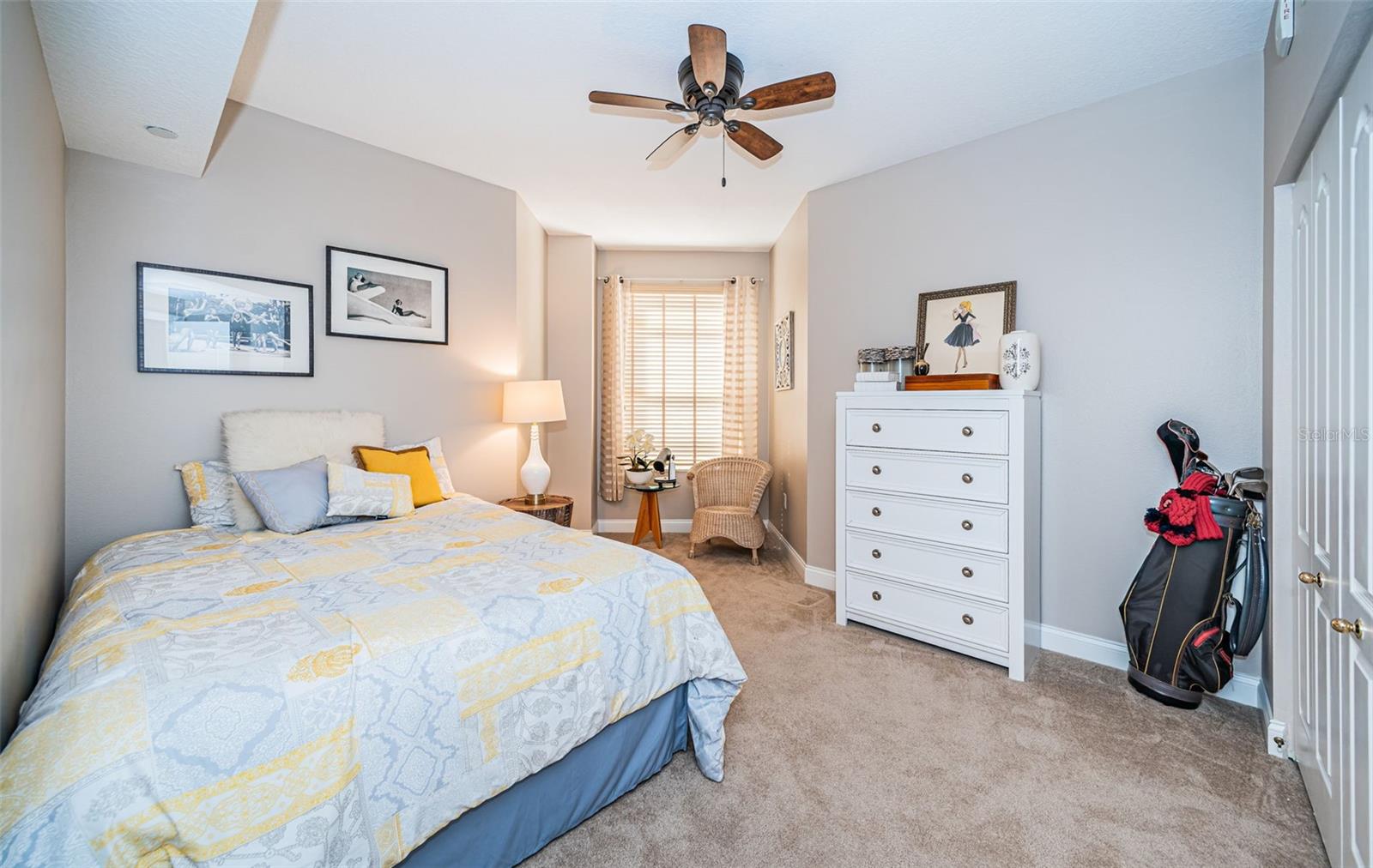 Image 35 of 86 For 521 Mandalay Avenue 907