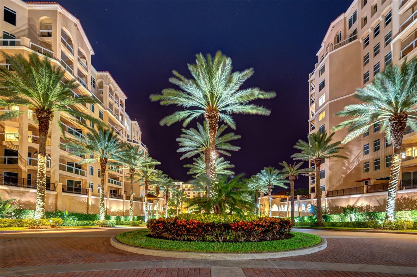 Image 4 of 86 For 521 Mandalay Avenue 907