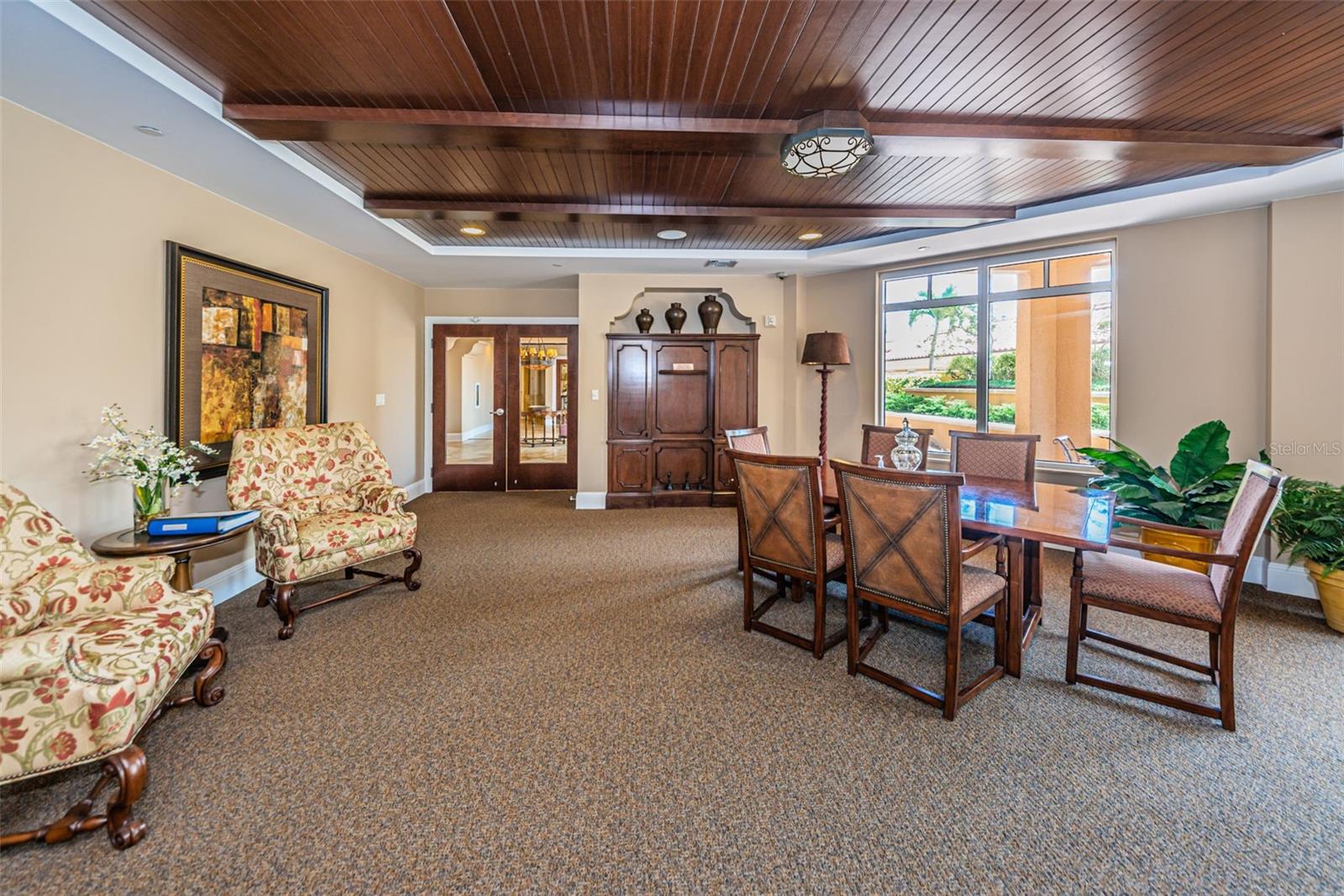 Image 45 of 86 For 521 Mandalay Avenue 907