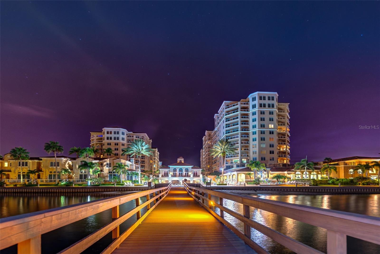 Image 5 of 86 For 521 Mandalay Avenue 907