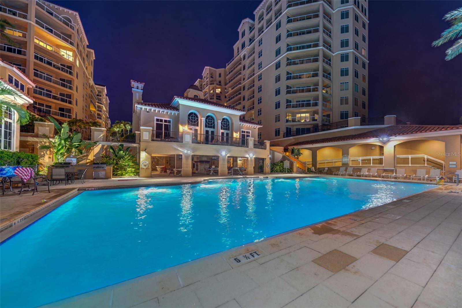 Image 6 of 86 For 521 Mandalay Avenue 907