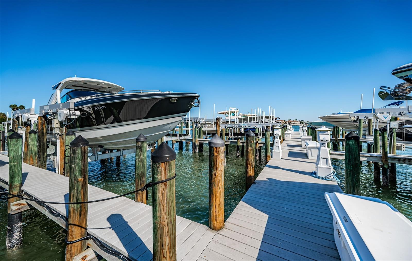 Image 81 of 86 For 521 Mandalay Avenue 907