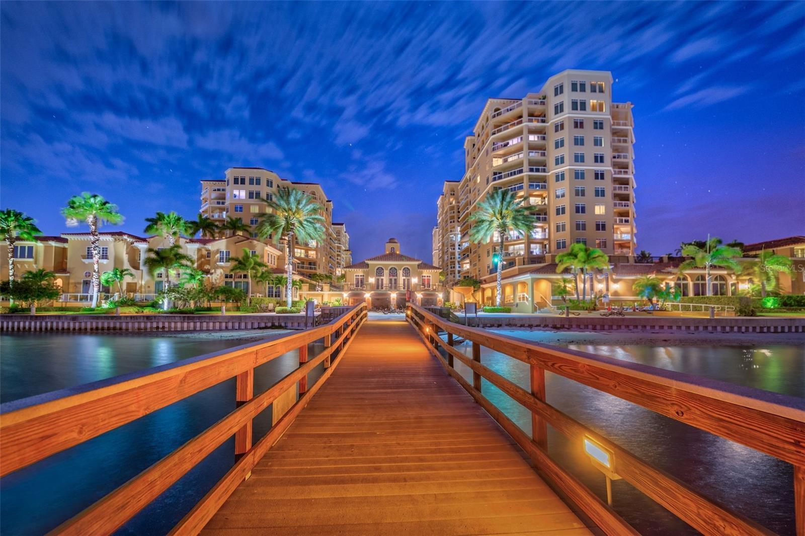 Image 85 of 86 For 521 Mandalay Avenue 907