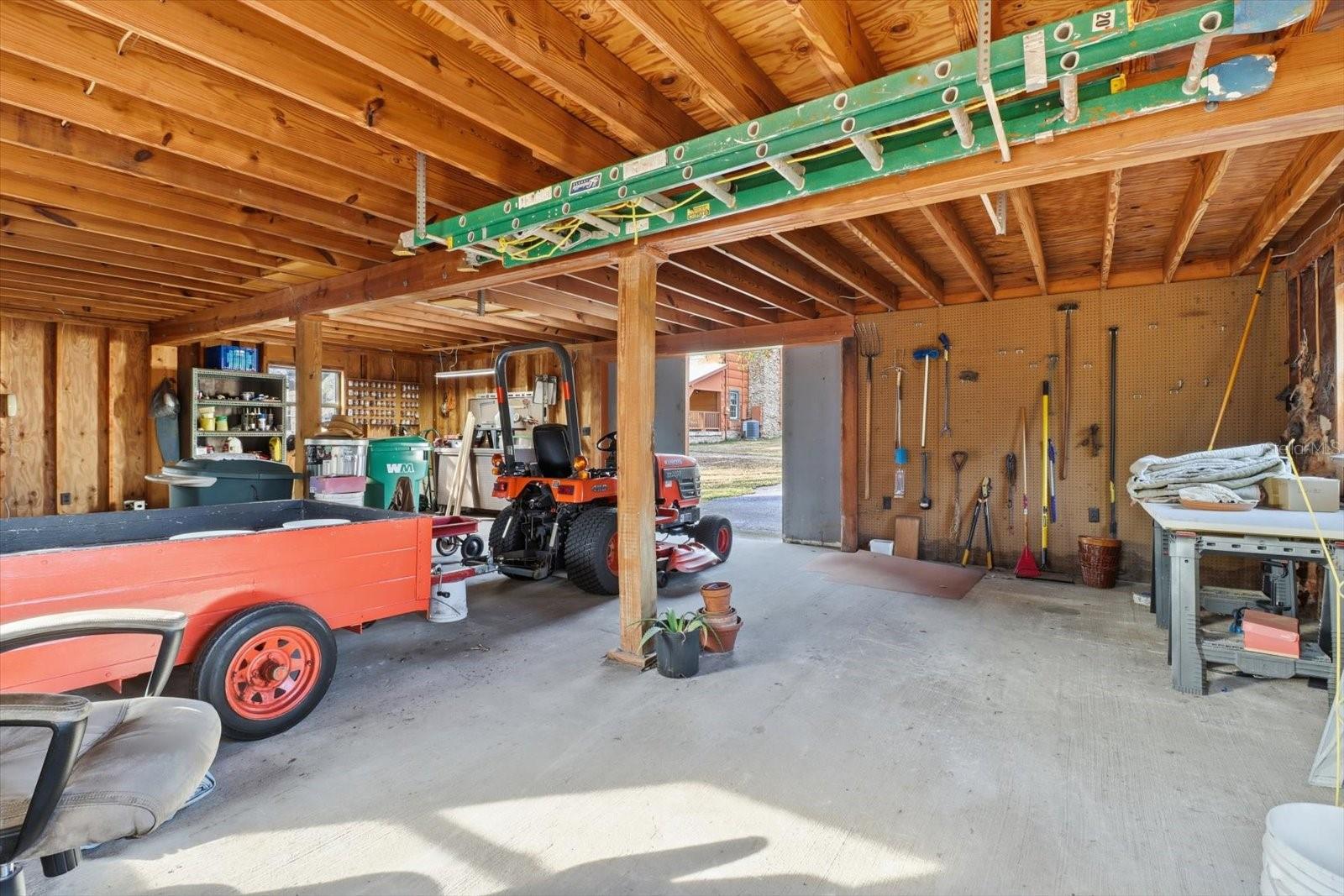 Image 40 of 48 For 7310 Irma Point