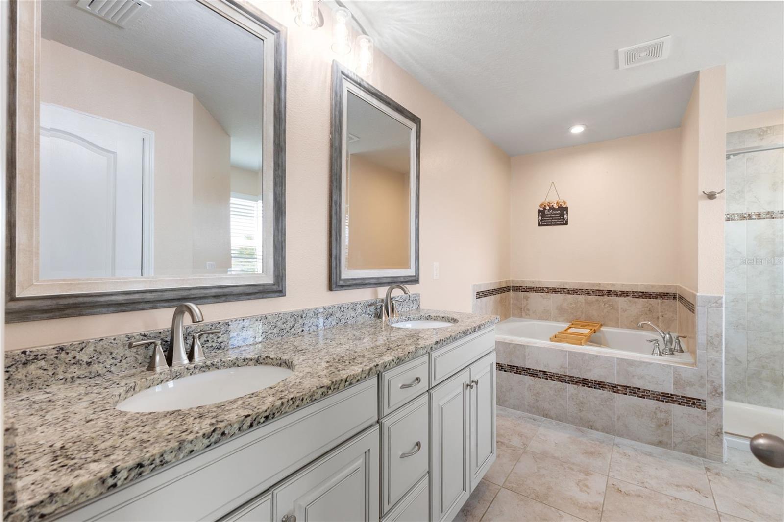 Image 26 of 55 For 11702 Lake Lucaya Drive