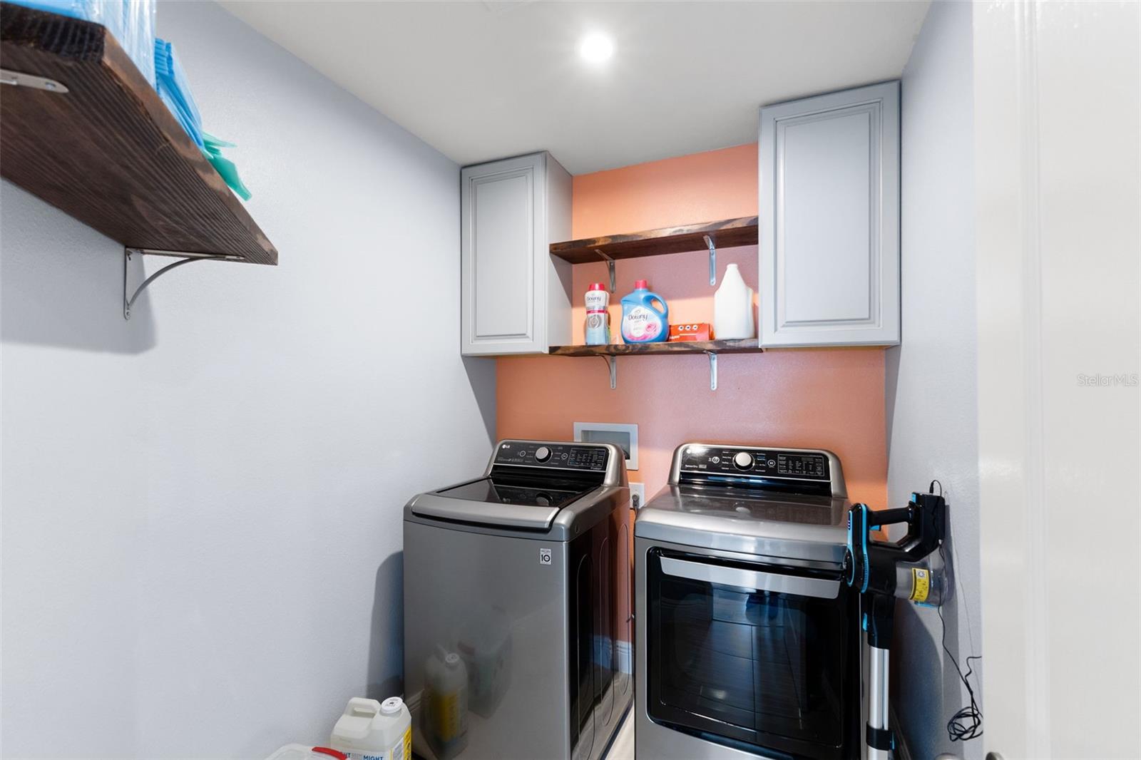 Image 32 of 55 For 11702 Lake Lucaya Drive