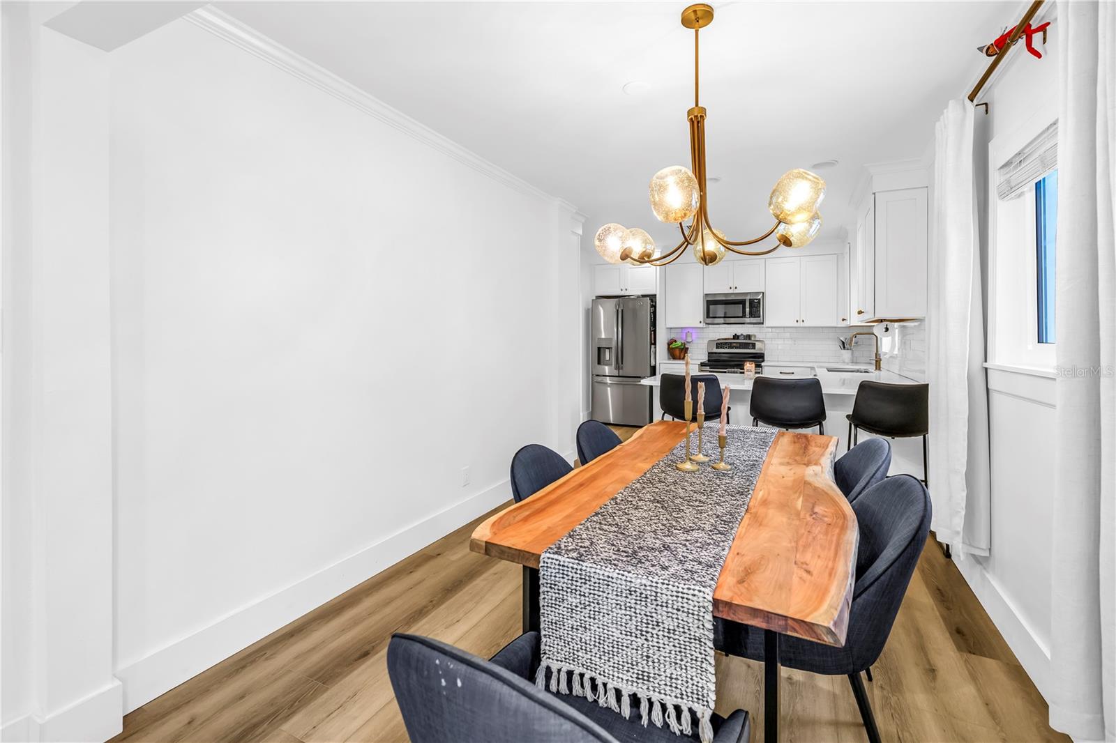 Image 16 of 59 For 4309 Obispo Street