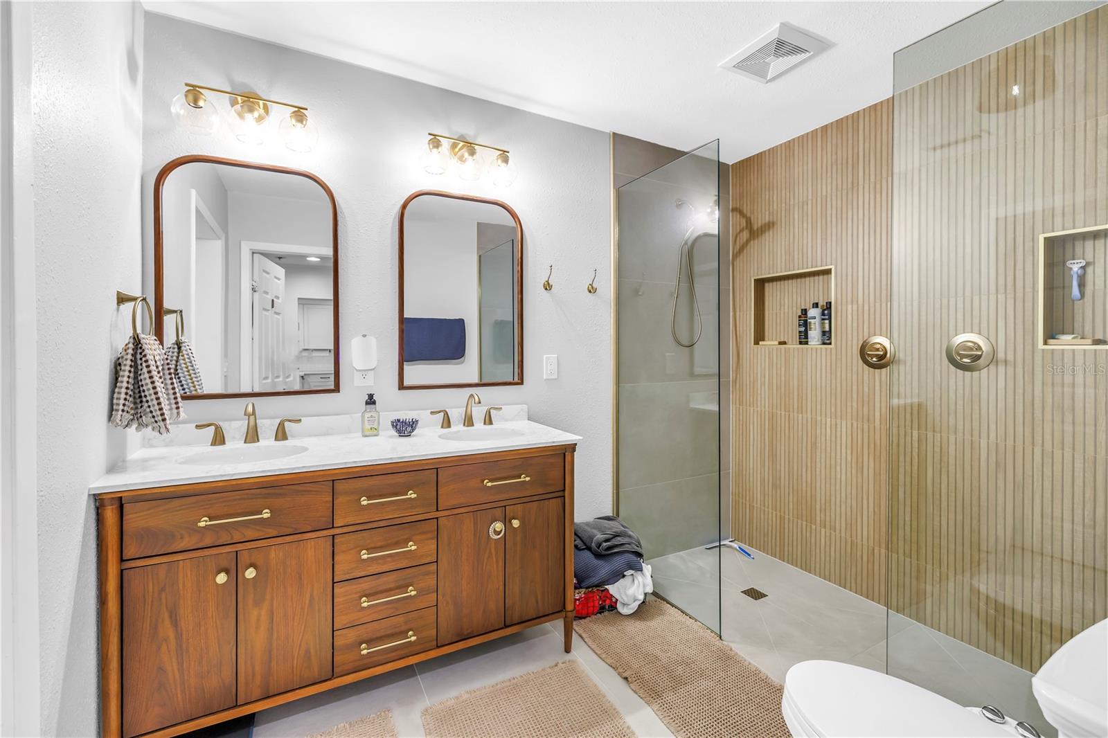 Image 29 of 59 For 4309 Obispo Street