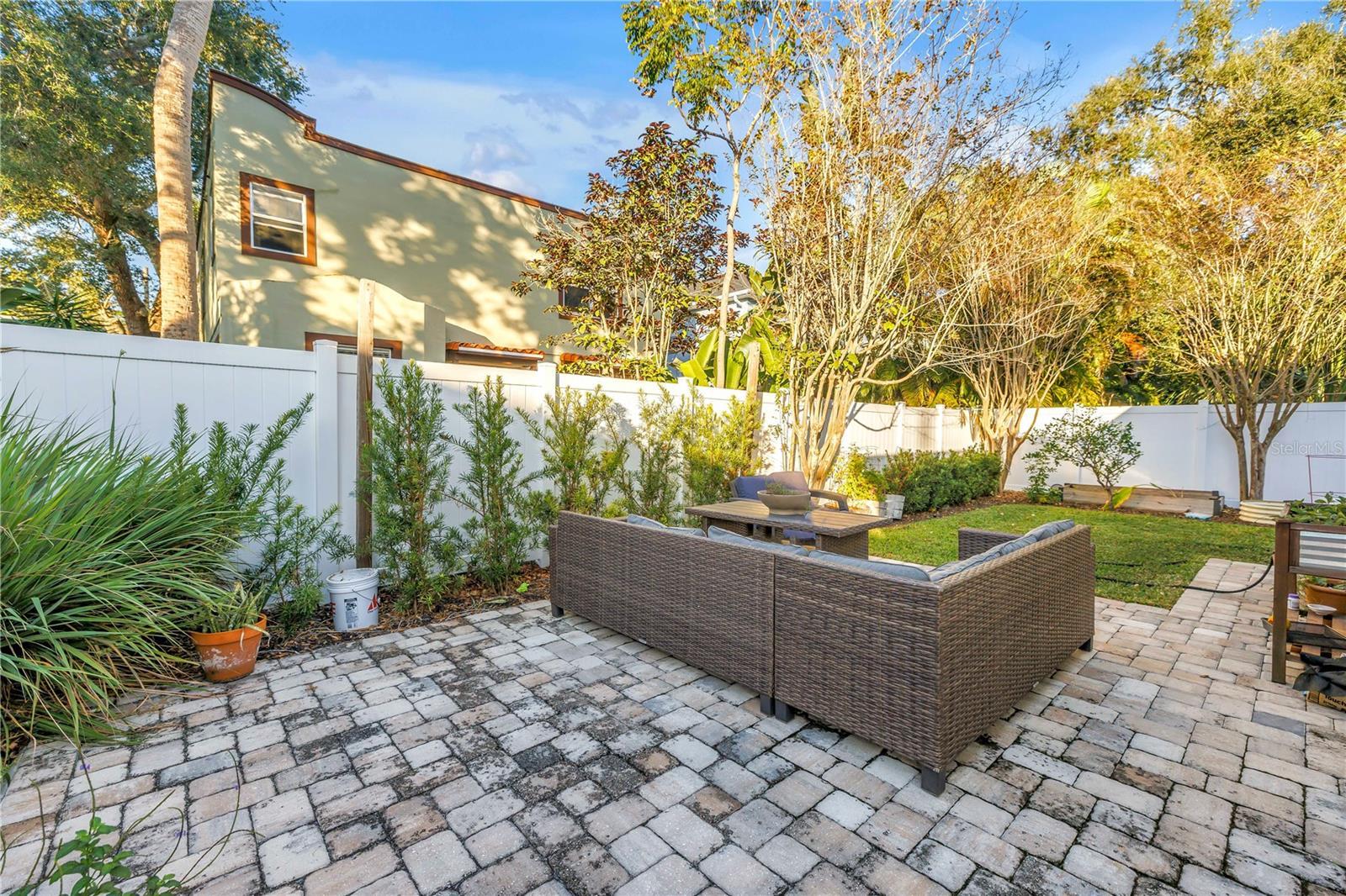 Image 39 of 59 For 4309 Obispo Street