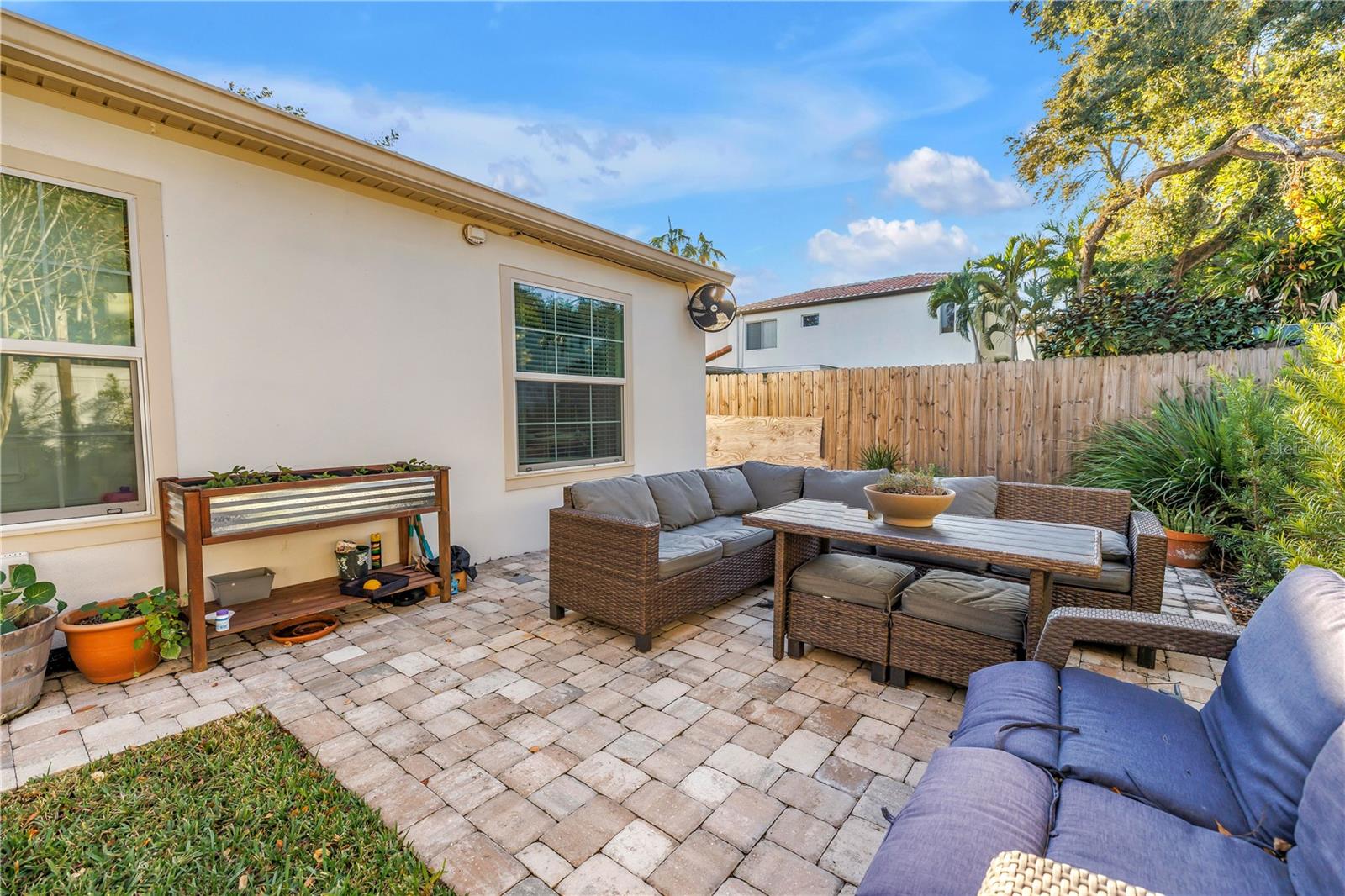 Image 43 of 59 For 4309 Obispo Street