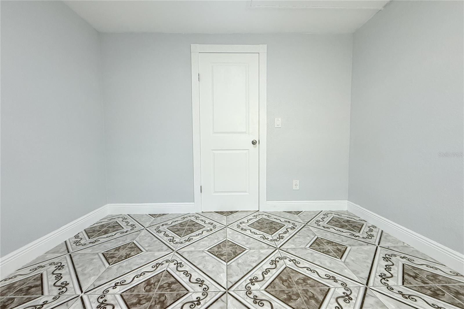 Image 16 of 34 For 8236 Donaldson Drive