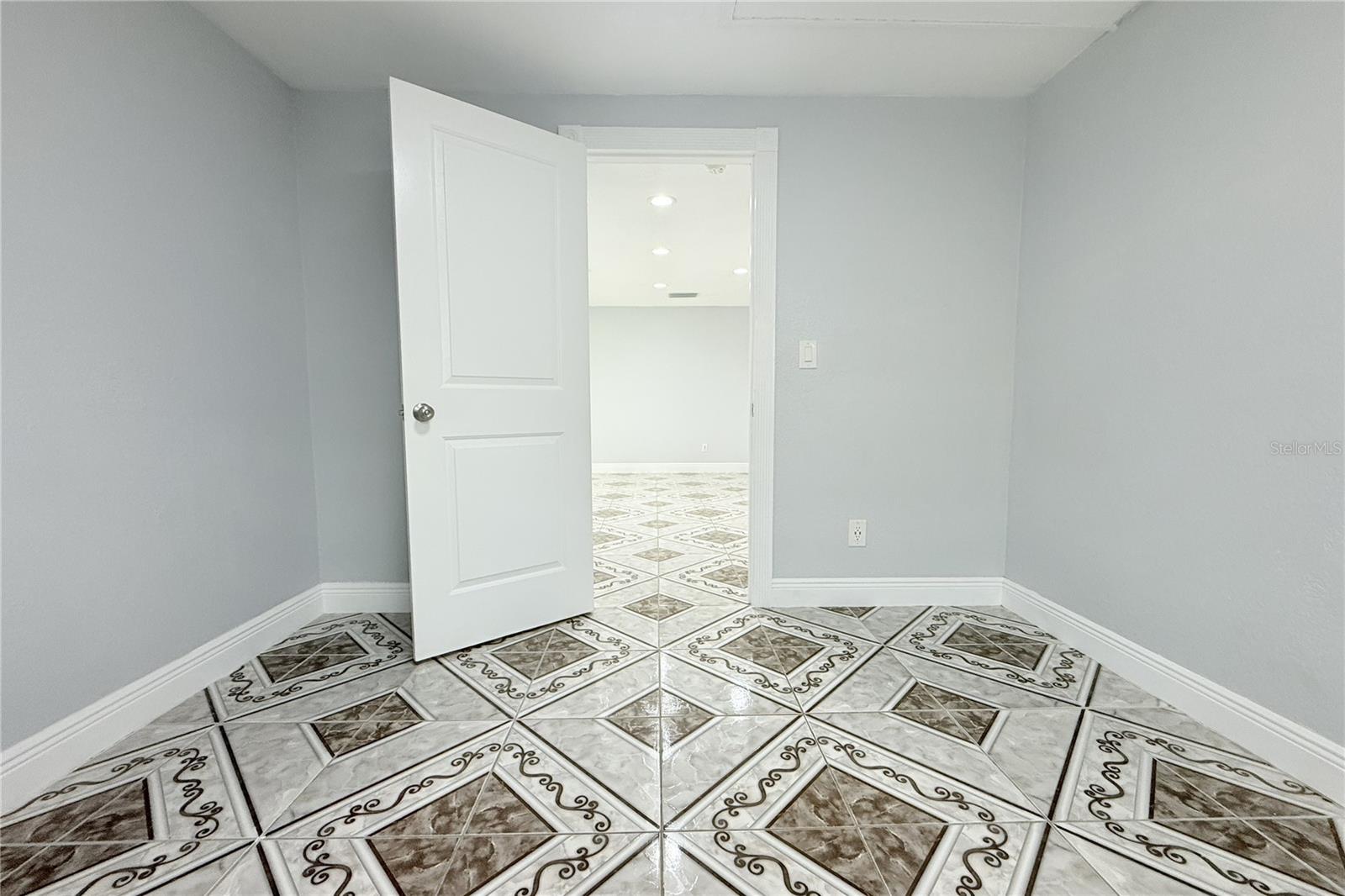 Image 17 of 34 For 8236 Donaldson Drive