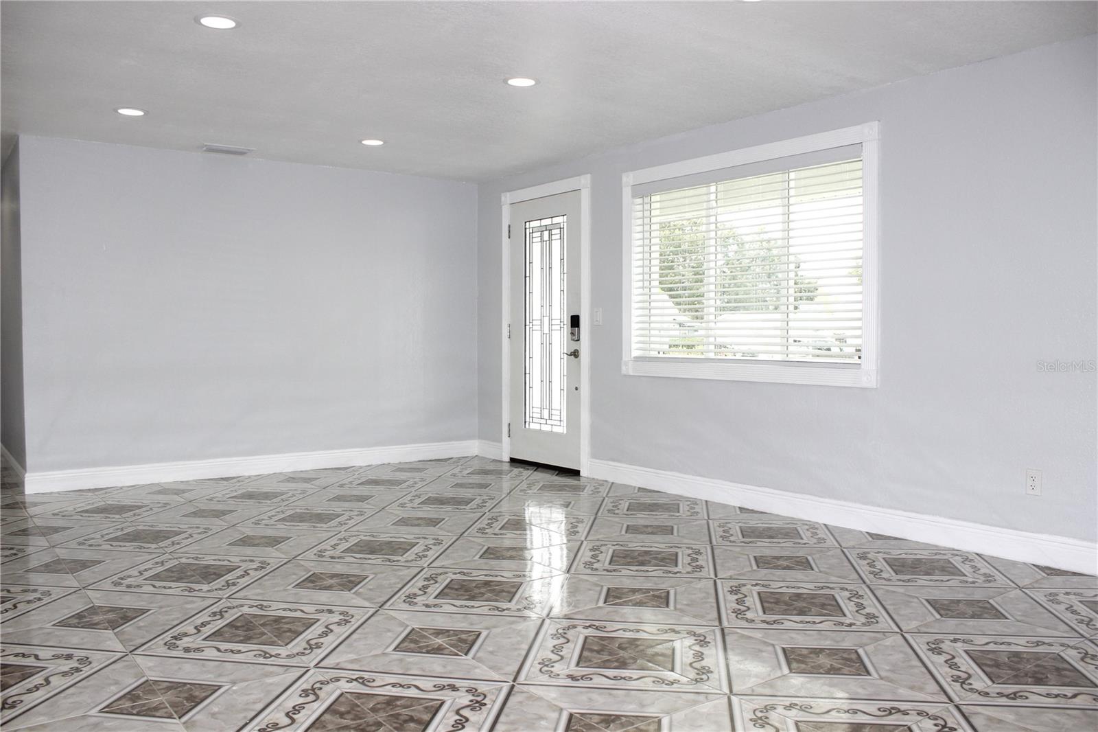 Image 5 of 34 For 8236 Donaldson Drive