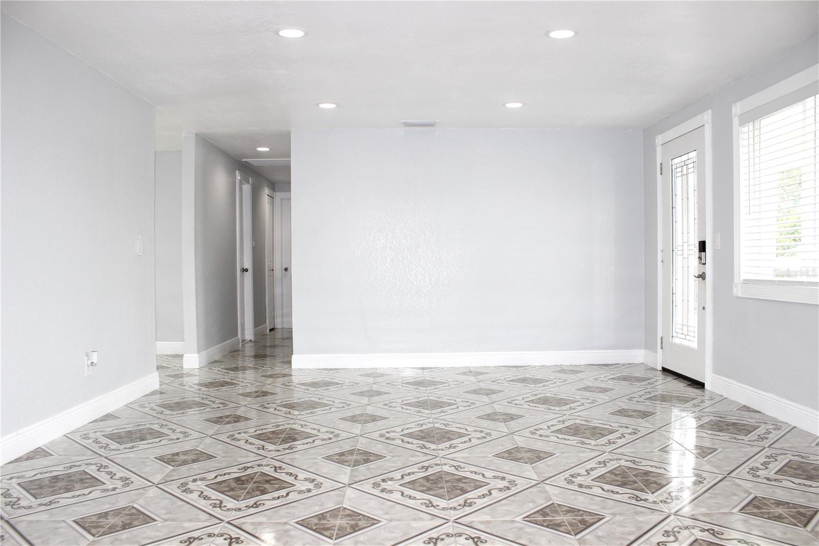 Image 8 of 34 For 8236 Donaldson Drive