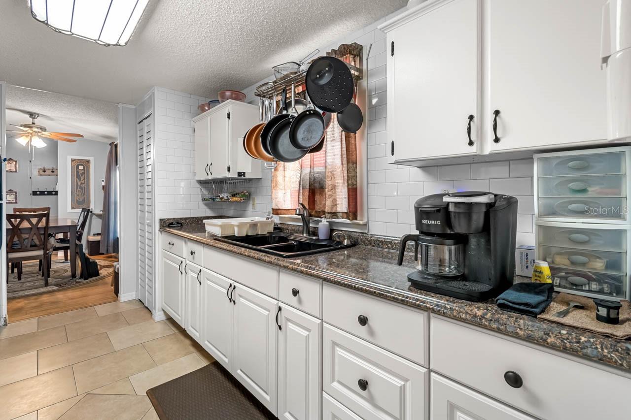 Image 10 of 49 For 11622 Grovewood Avenue