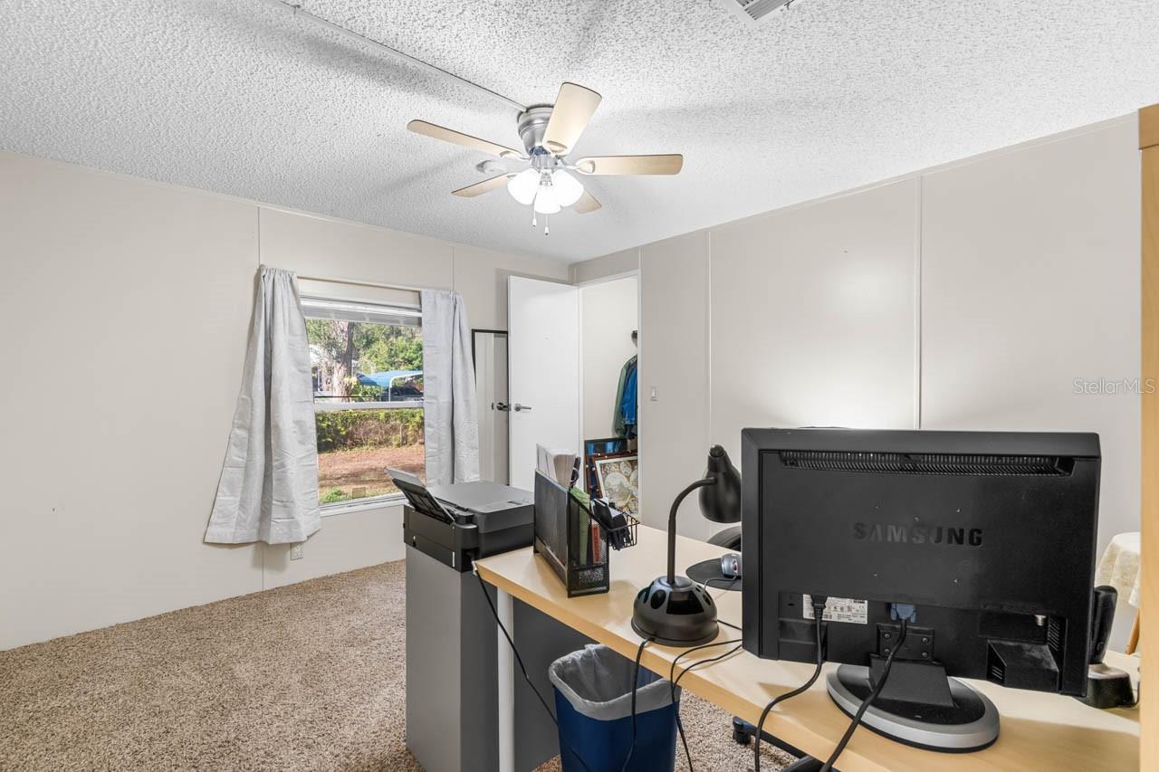 Image 20 of 49 For 11622 Grovewood Avenue