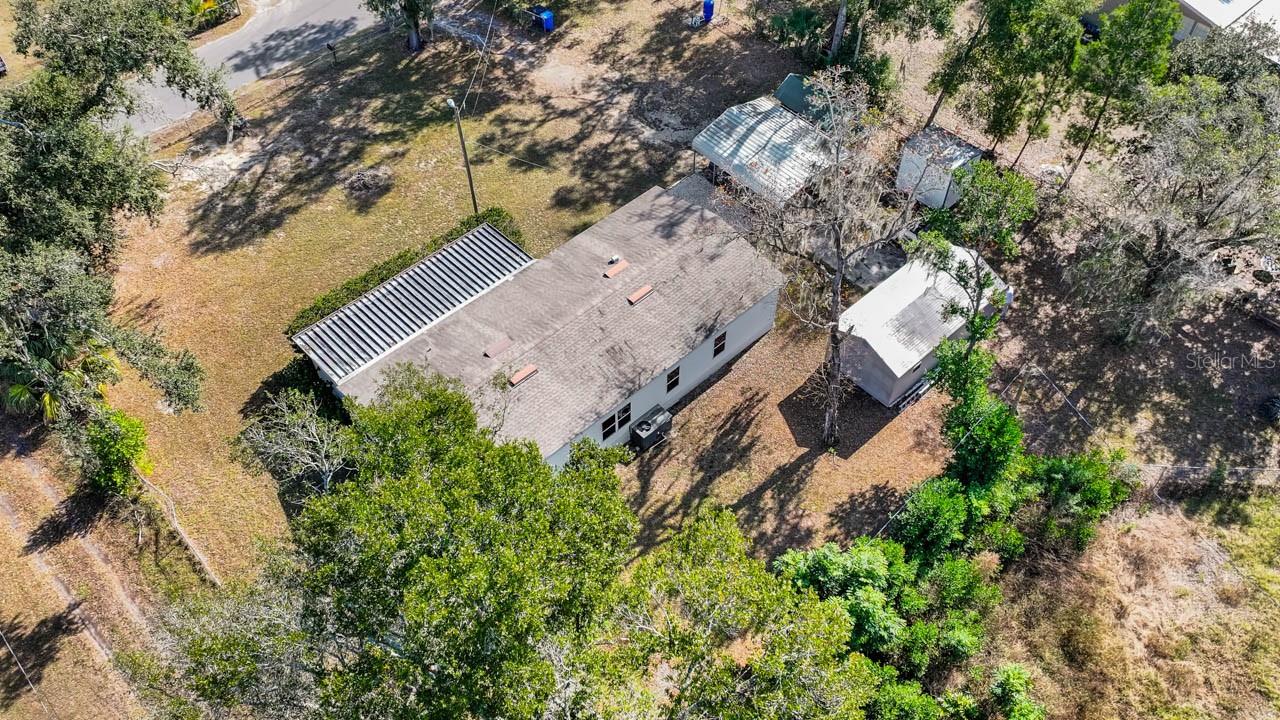 Image 40 of 49 For 11622 Grovewood Avenue