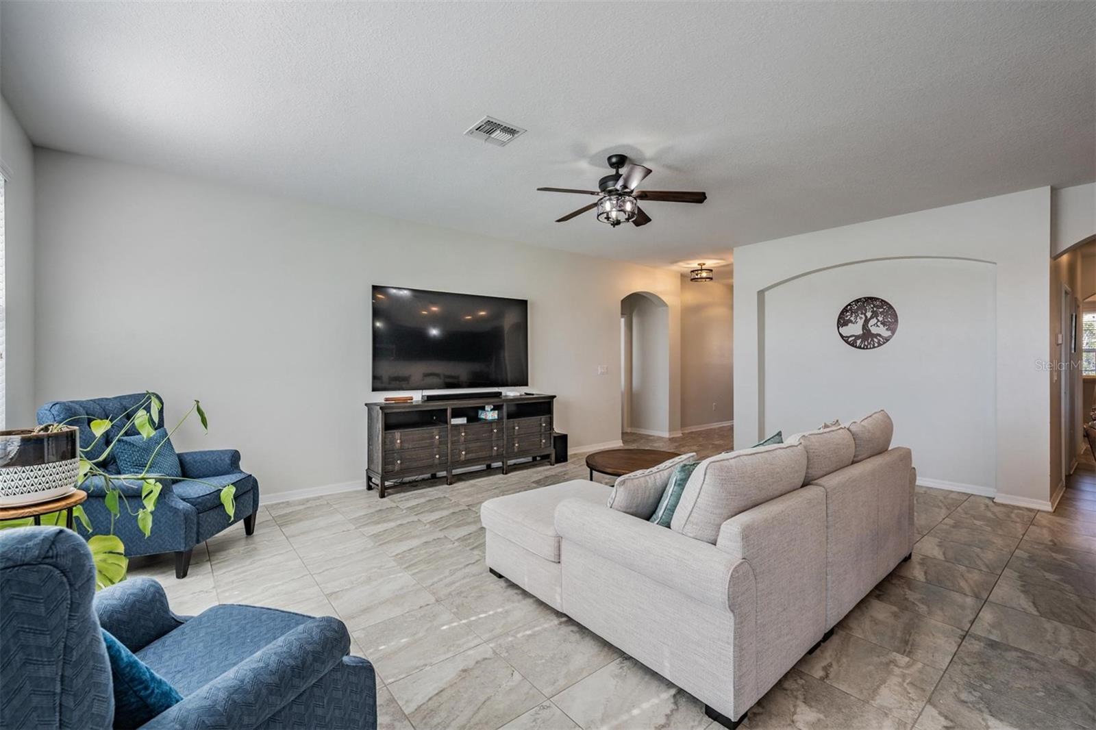 Image 10 of 89 For 33075 Kateland Drive