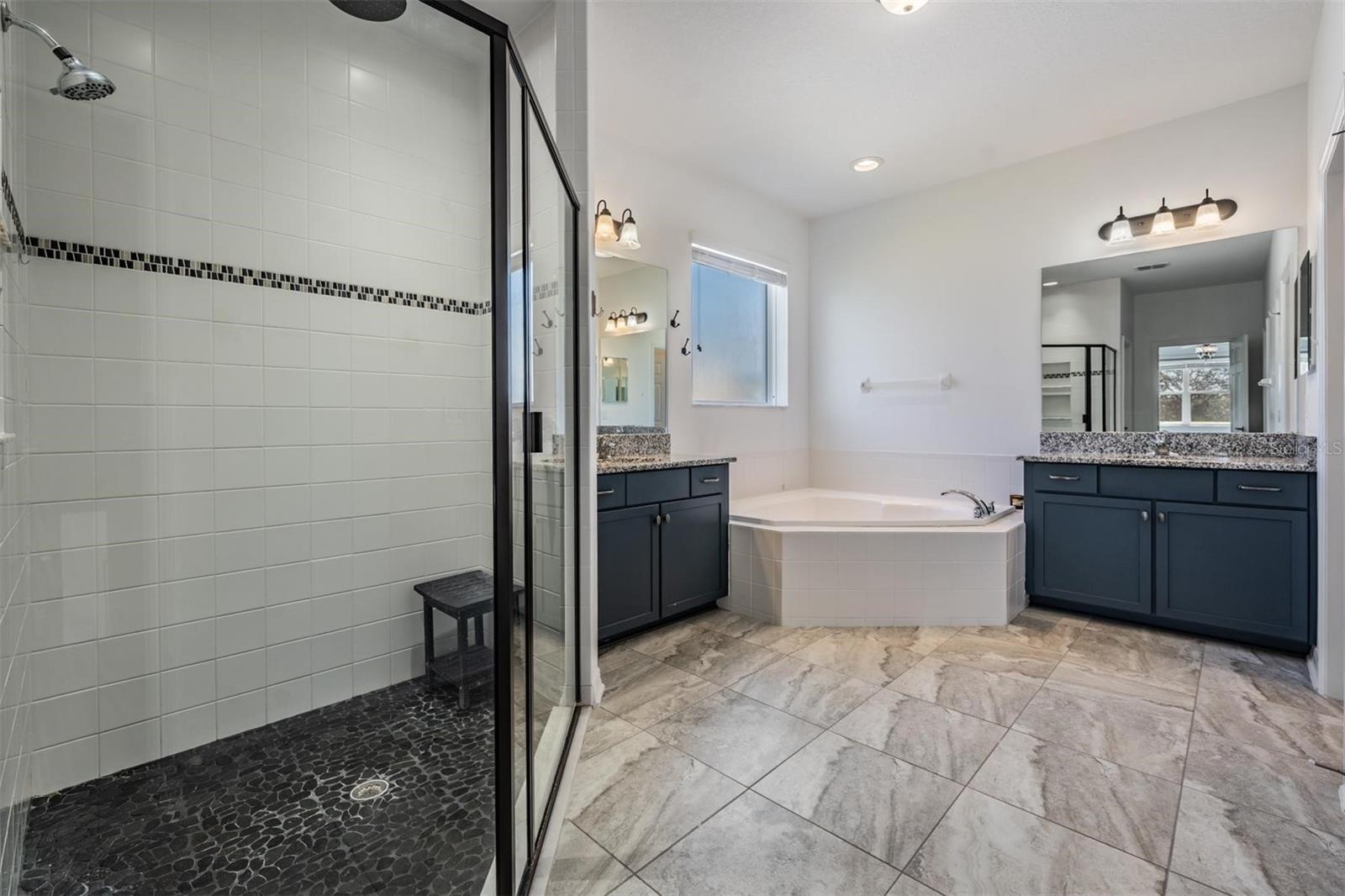 Image 21 of 89 For 33075 Kateland Drive