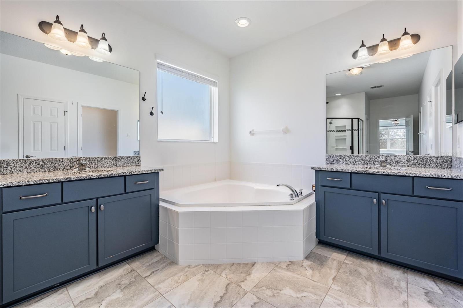 Image 22 of 89 For 33075 Kateland Drive