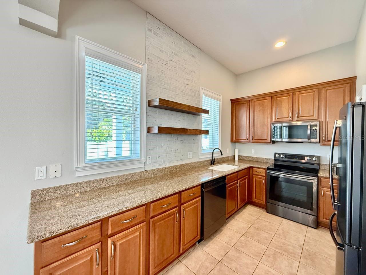 Image 10 of 46 For 6545 Simone Shores Circle