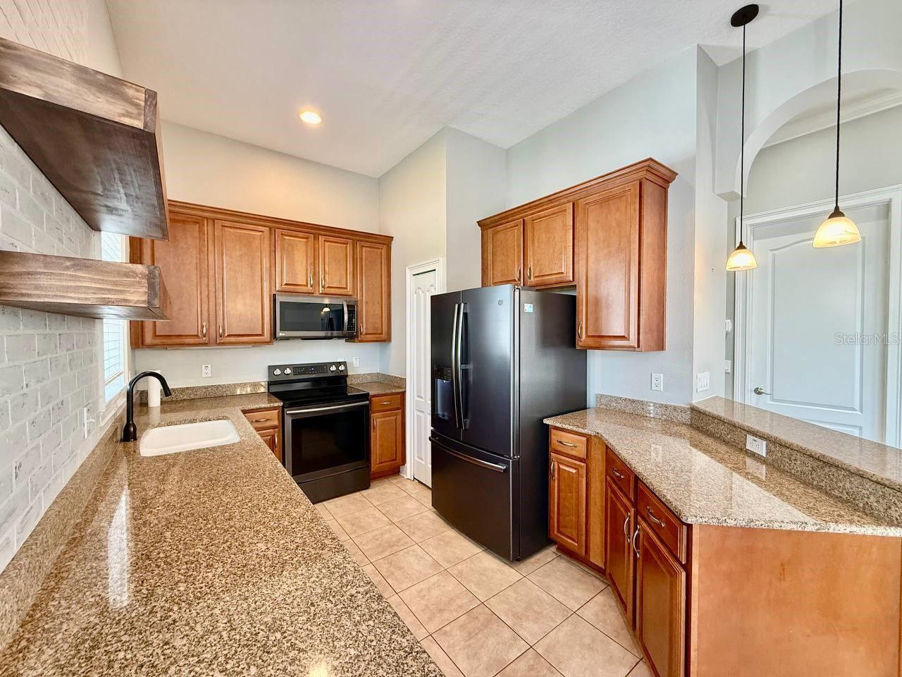 Image 11 of 46 For 6545 Simone Shores Circle