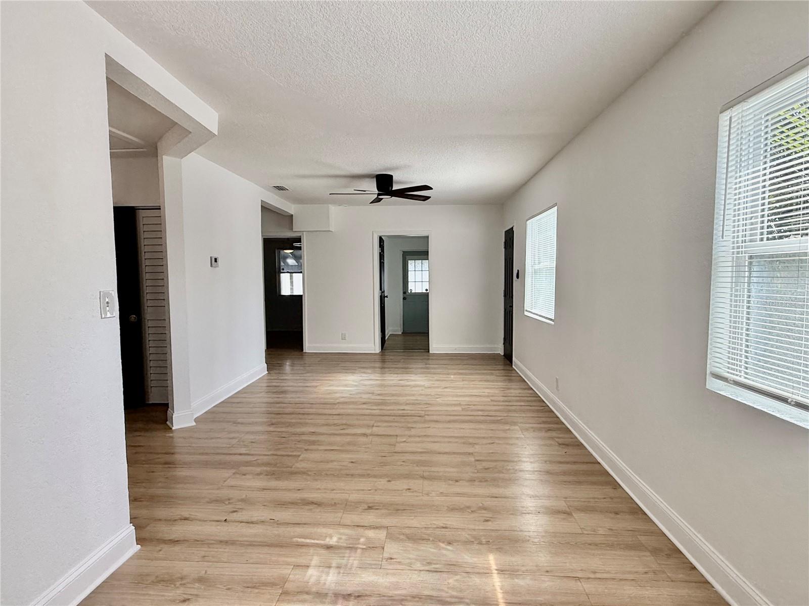 Image 11 of 42 For 1166 Woodlawn Street