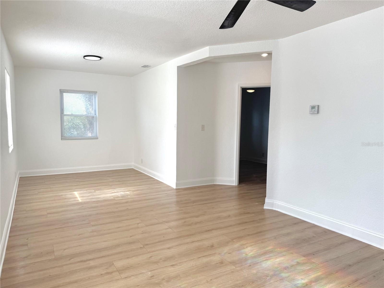 Image 12 of 42 For 1166 Woodlawn Street