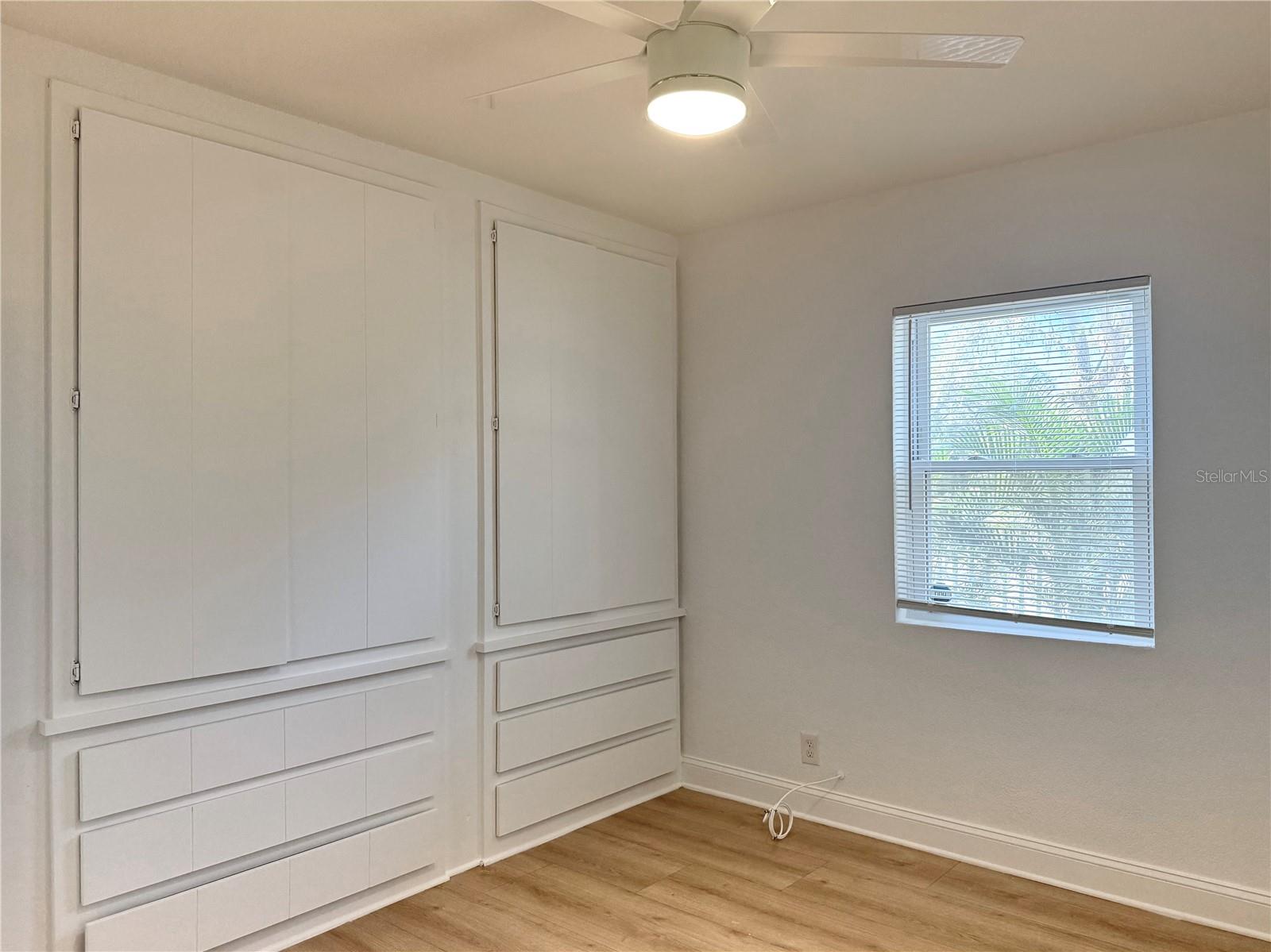 Image 21 of 42 For 1166 Woodlawn Street