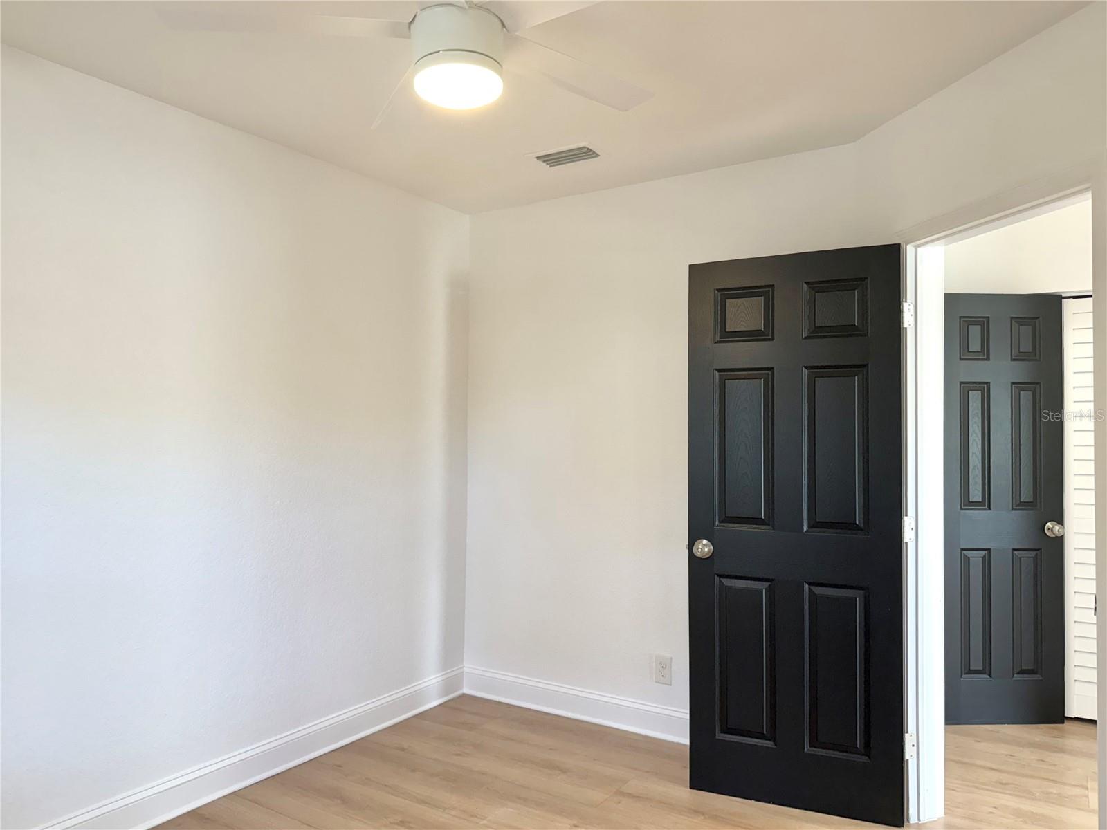 Image 22 of 42 For 1166 Woodlawn Street