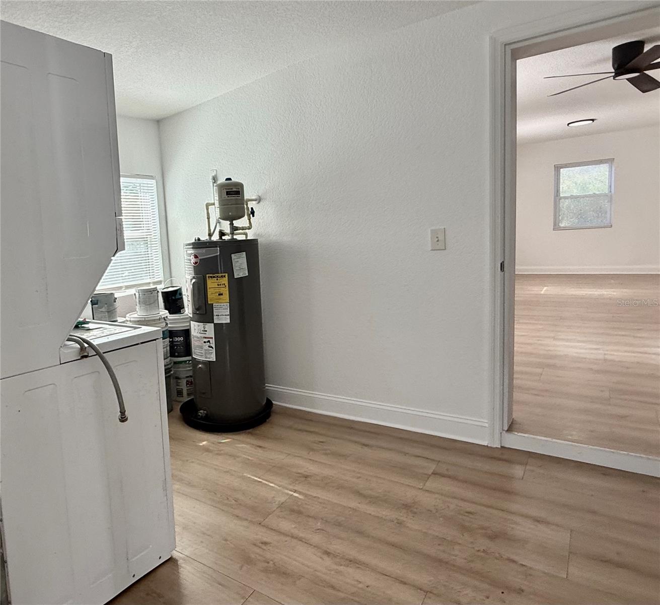 Image 30 of 42 For 1166 Woodlawn Street