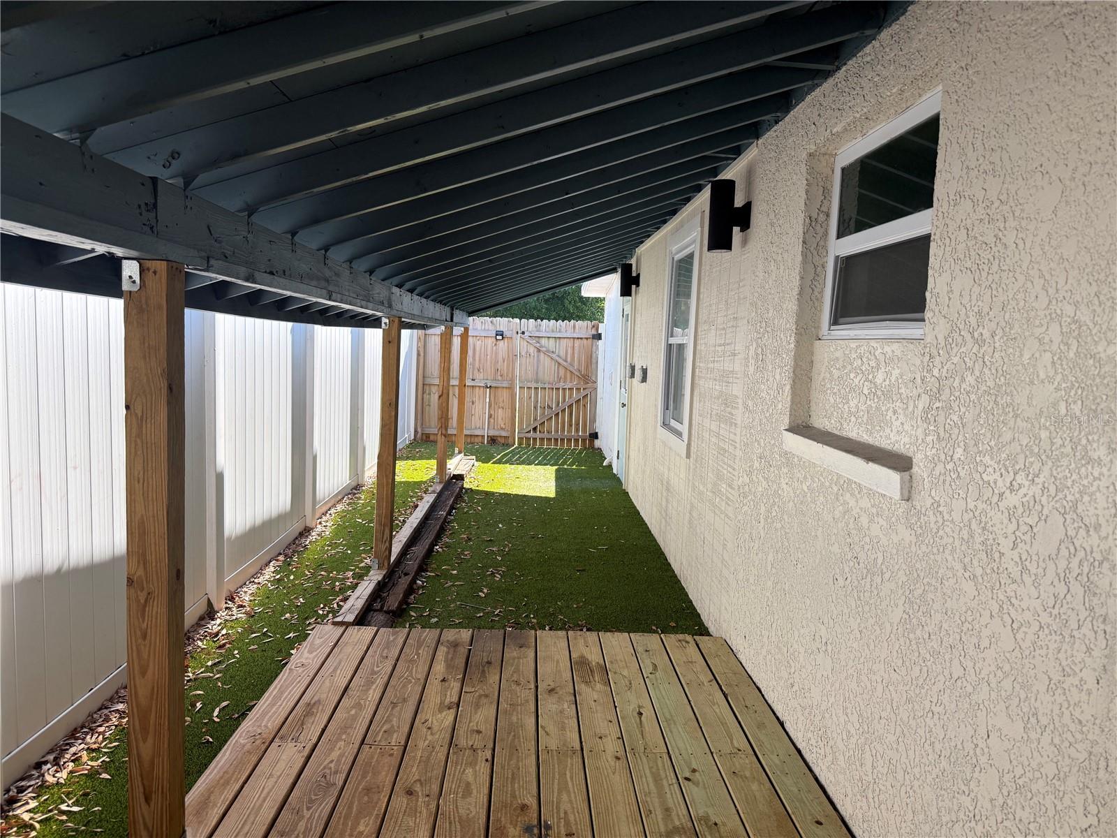 Image 32 of 42 For 1166 Woodlawn Street