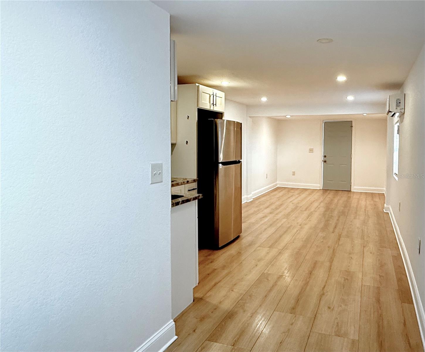 Image 33 of 42 For 1166 Woodlawn Street