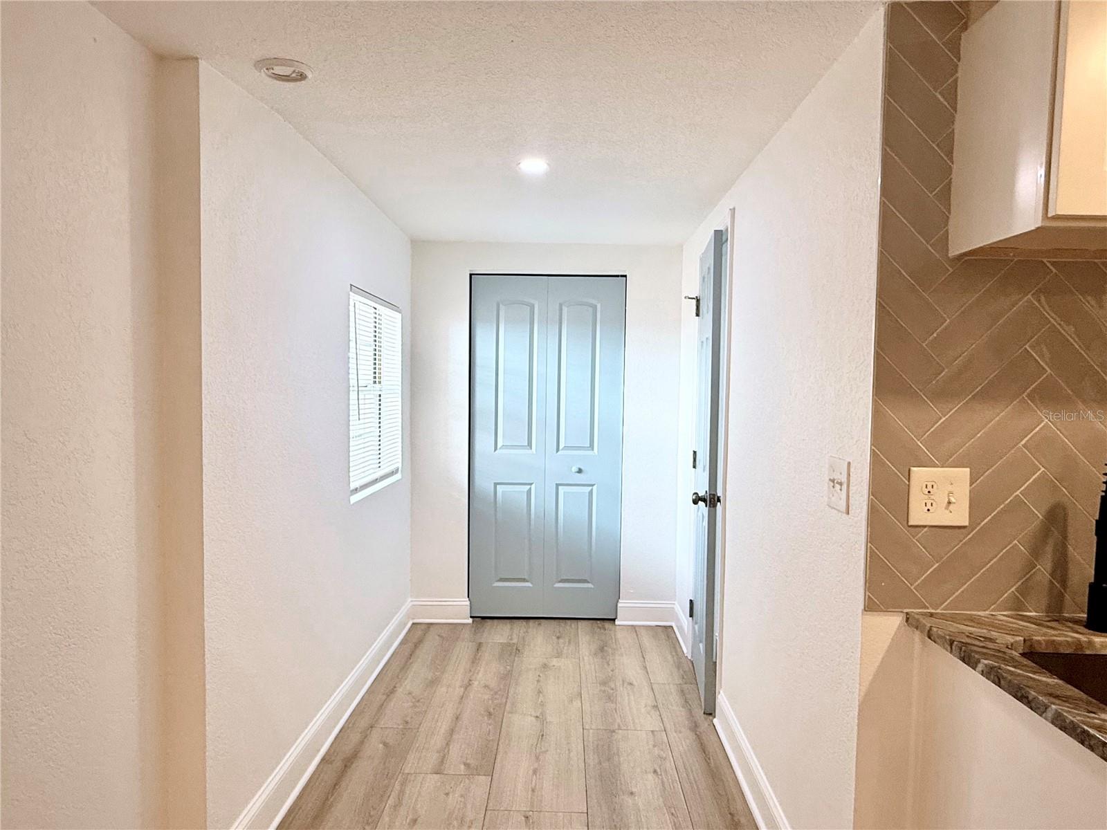 Image 35 of 42 For 1166 Woodlawn Street